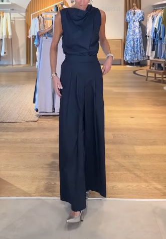 Women's Sleeveless Suit