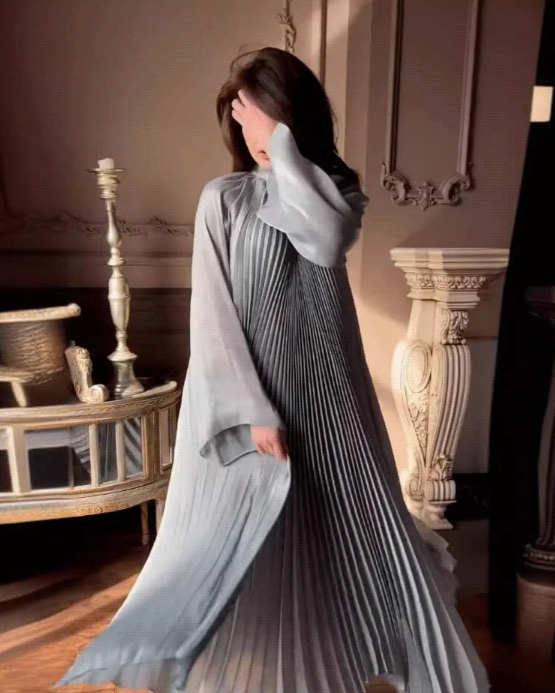 Ladies New Pleated Dress