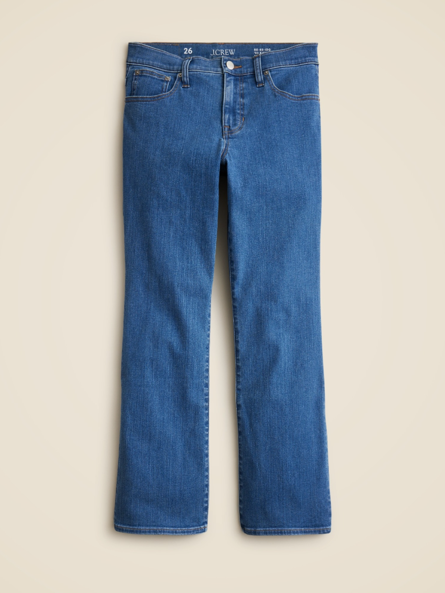 Mid-rise kickout jean