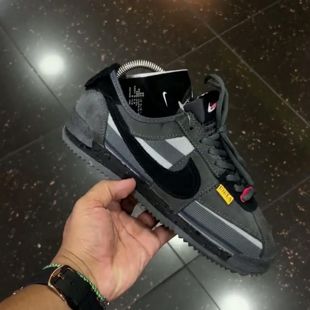 Cortez SE